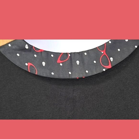 TORRID RETRO CHIC SKULLS/SUNGLASSES DESIGN COLLAR 3/4 Sleeve button- up Sweater - Picture 12 of 16